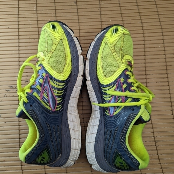 Brooks Glycerin 11 Womens Shoes Sneakers Sz 9 Neon Yellow Running 1201371B682 - Picture 6 of 11